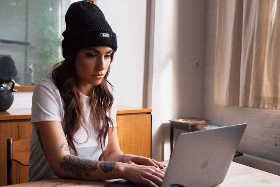 OnlyFans creator getting started with new content
